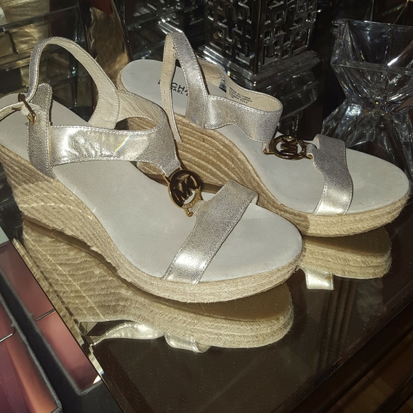 Michael Kors shoes - Picture 9 of 9